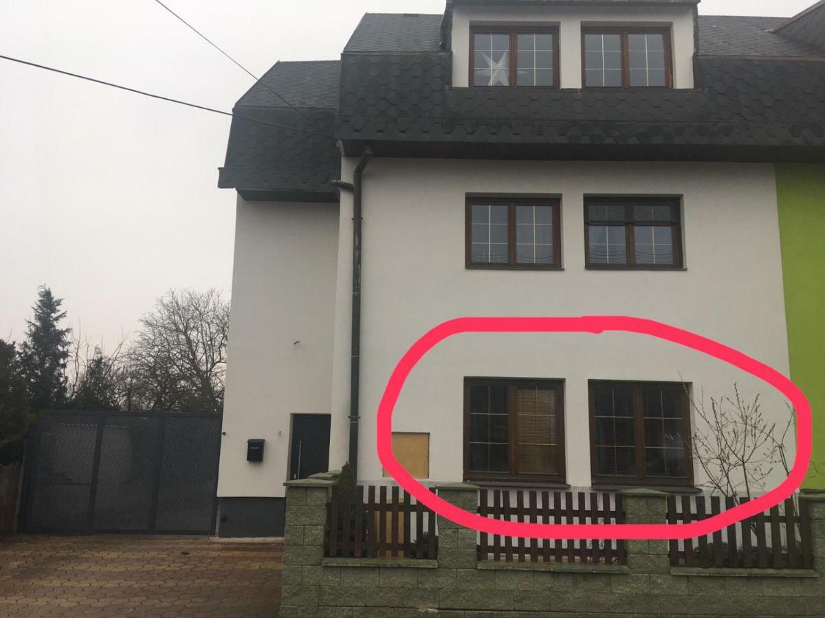 Apartment Dubnica Prejta Dubnica nad Váhom Exterior foto